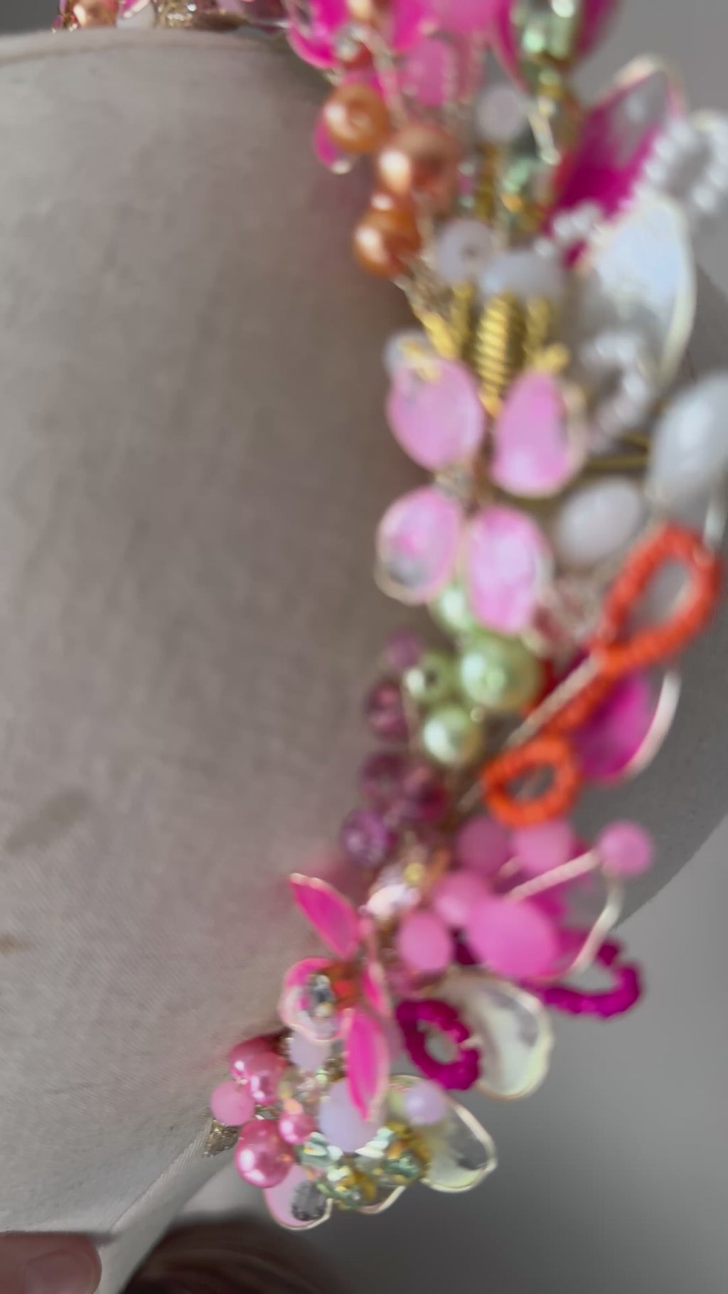 Stunning bright pointed crown