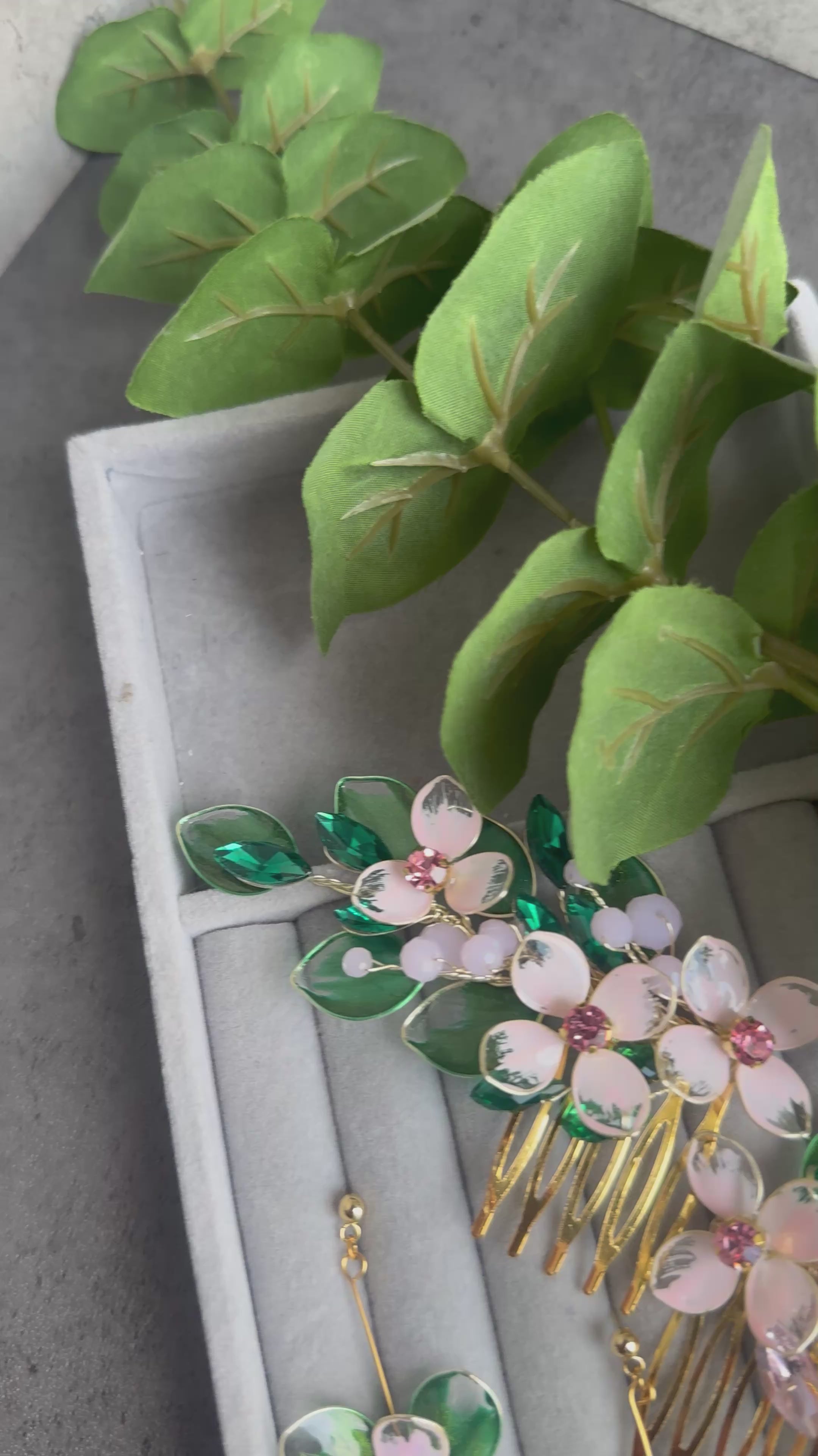 Emerald and Pink comb and earring set