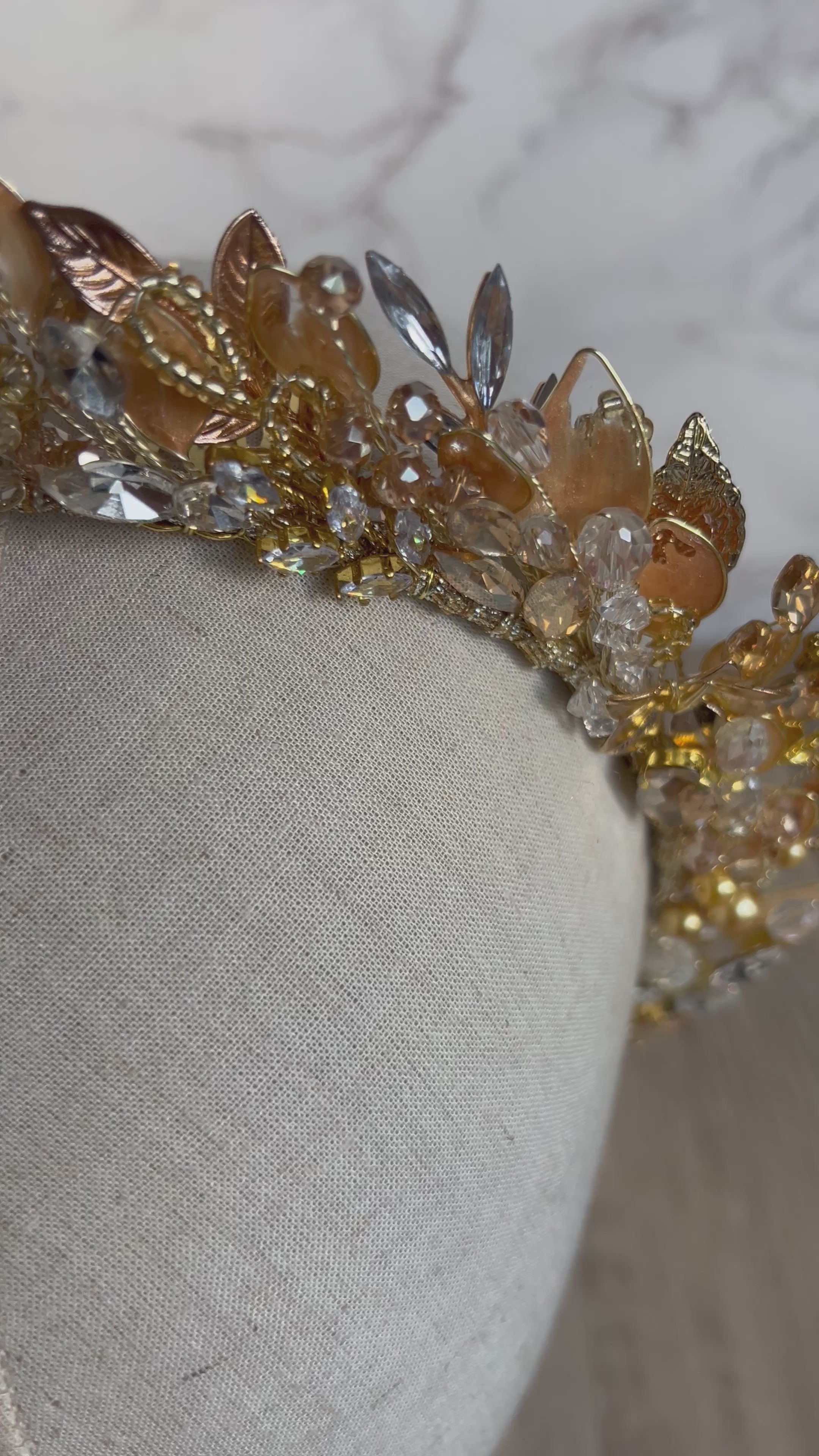 Alice crown in Golden shades