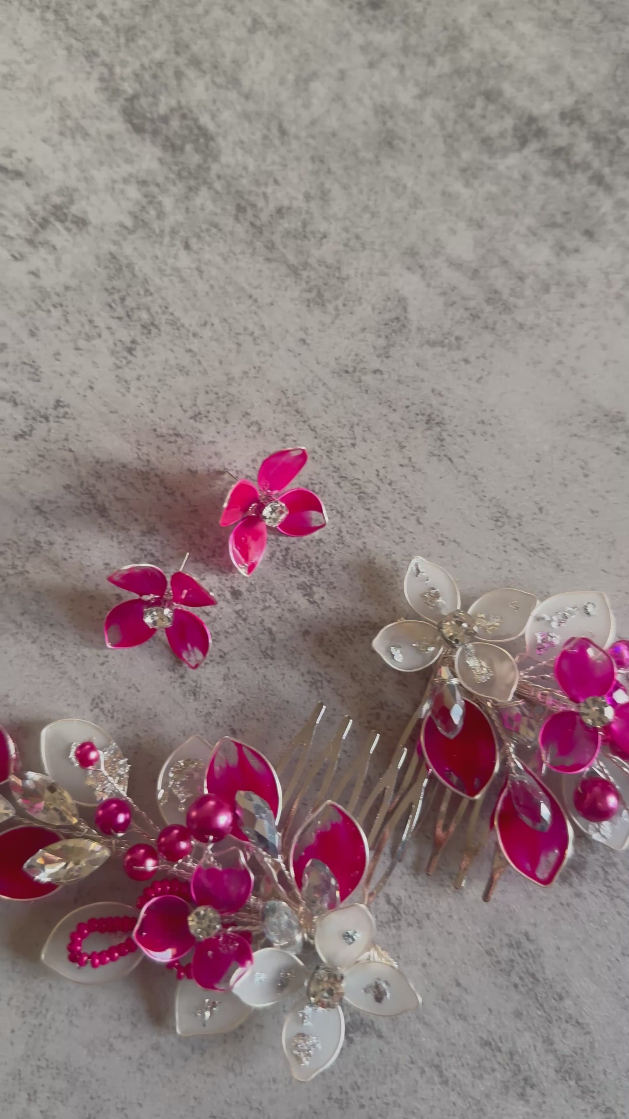 Eve Double leaf comb in Raspberry and Silver