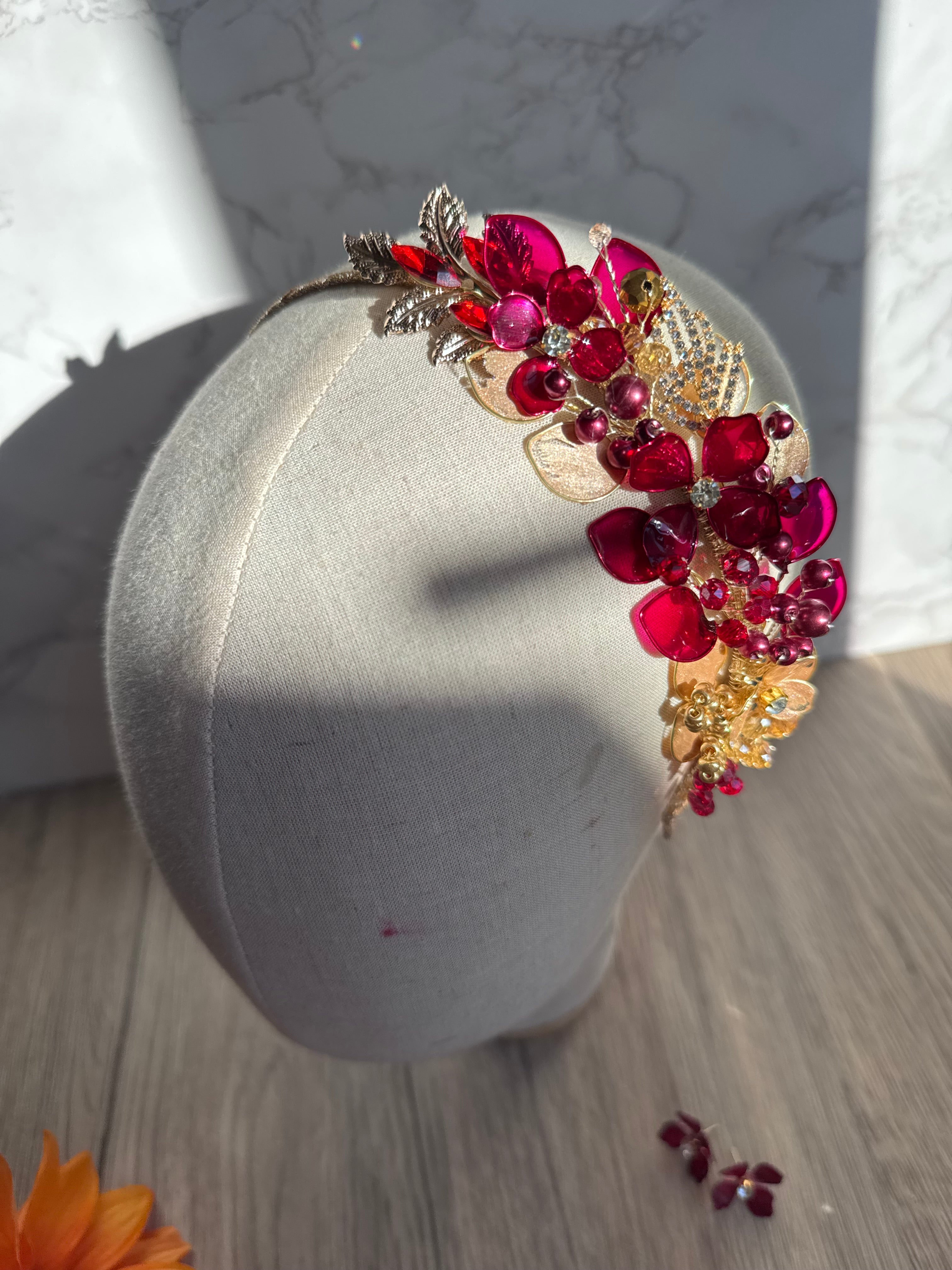 Burgundy and Brown side Heapdiece