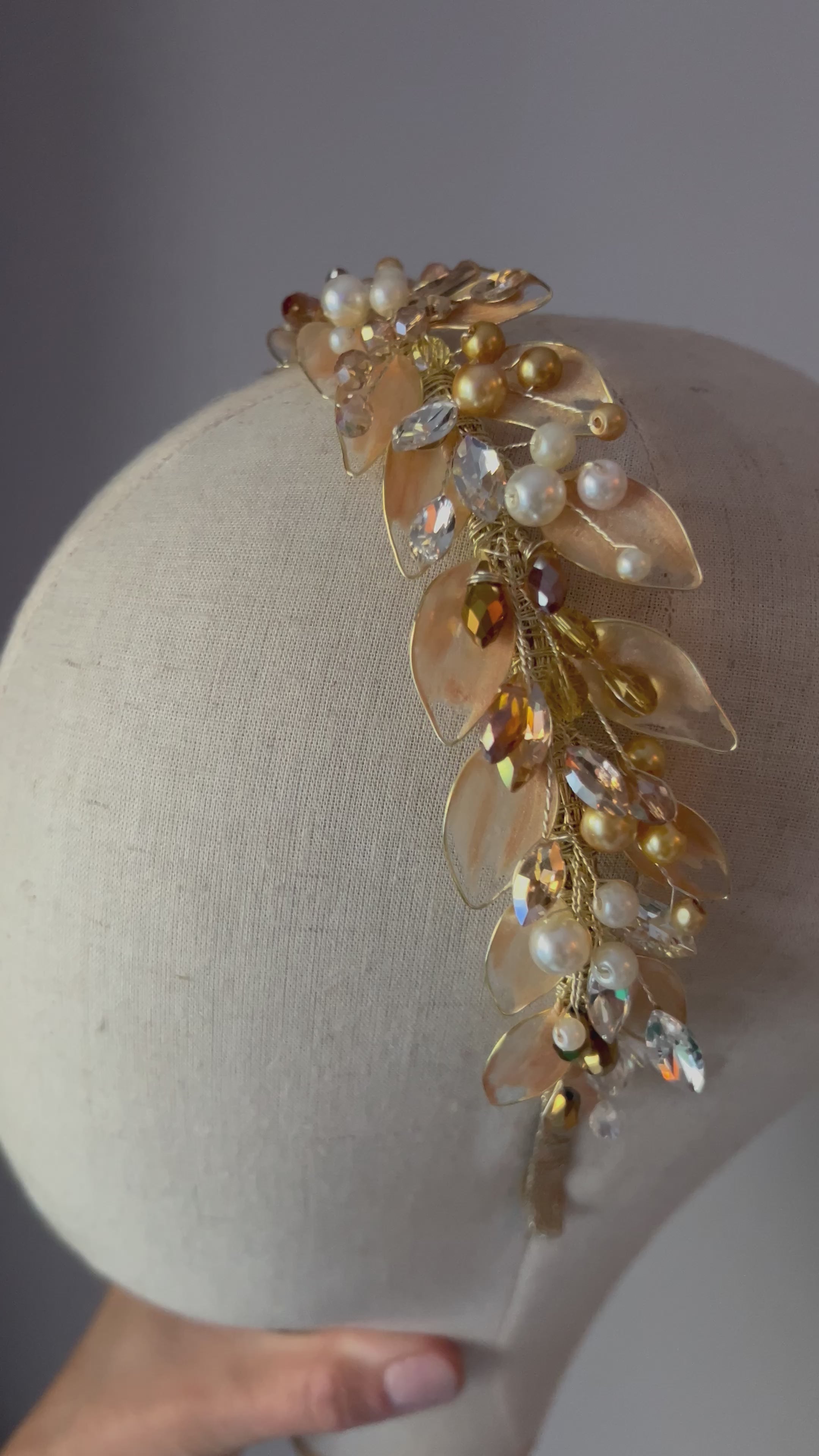 Leaf Crown in golden shades