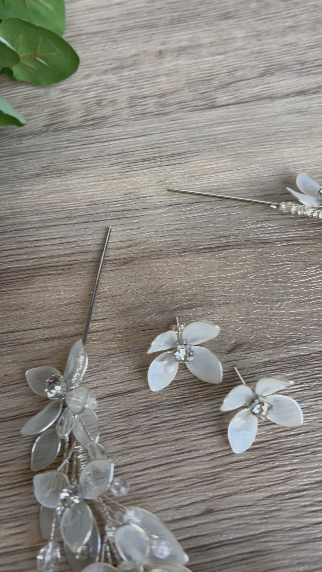 Milky white shade flower tiara