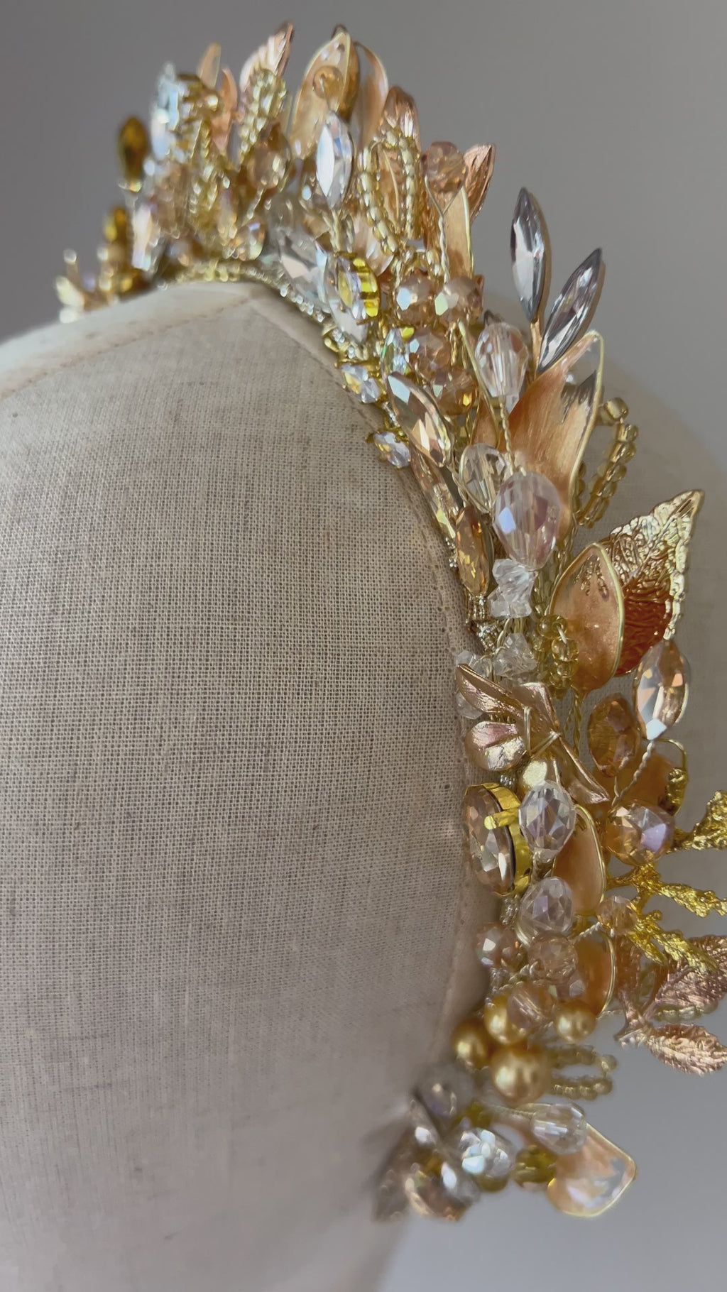 Alice crown in Golden shades
