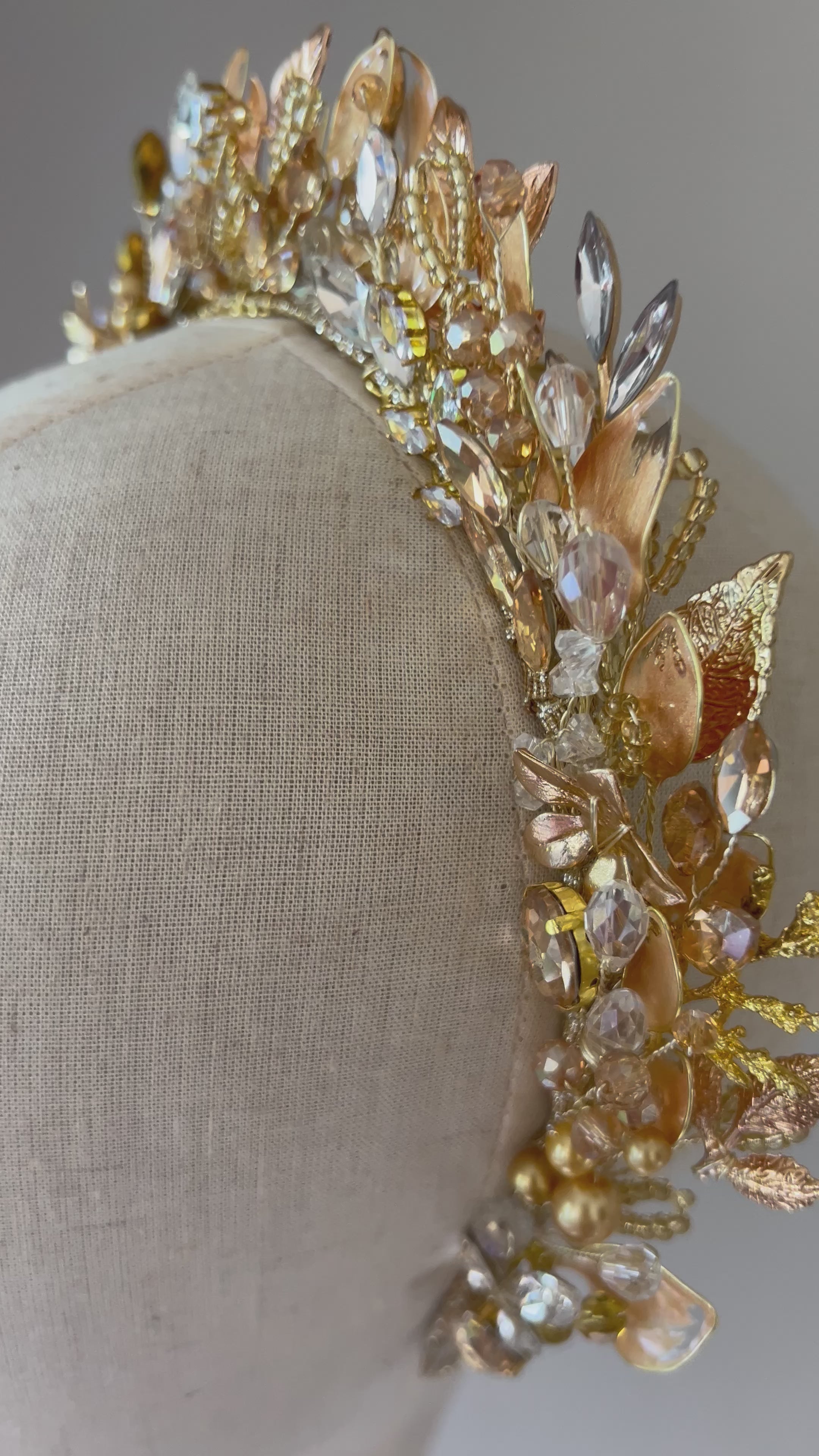 Alice crown in Golden shades